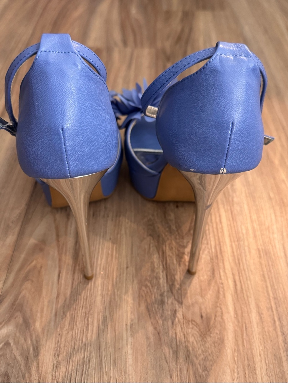 JustFab Lilac T-Strap Floral Platform Heels - Picture 5 of 9